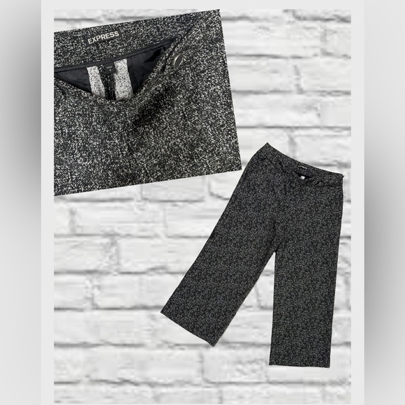 Express Capri Wide Leg Knit Pants Size 2 Women’s Black & White Side Zip - Picture 1 of 5